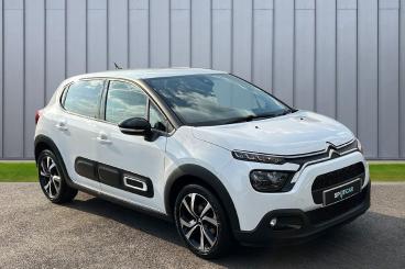 SPOTICAR Citroën C3 1.2 Puretech Max Euro 6 (s/s) 5dr Used Car - Hatchback Petrol White - Yeovil - 1200620031_1