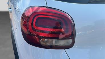 SPOTICAR Citroën C3 1.2 Puretech Sense Euro 6 (s/s) 5dr Used Car - Hatchback Petrol White - Leicester - 1200622086_5