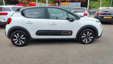 SPOTICAR Citroën C3 1.2 Puretech C-series Edition Euro 6 (s/s) 5dr Used Car - Hatchback Petrol White - Folkestone - 1200622118_3