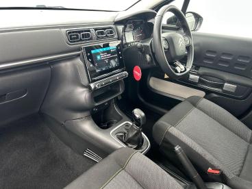 SPOTICAR Citroën C3 1.2 Puretech C-series Edition Euro 6 (s/s) 5dr Used Car - Hatchback Petrol White - Bolton - 1200624526_2