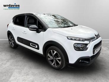 SPOTICAR Citroën C3 1.2 Puretech Shine Plus Euro 6 (s/s) 5dr Used Car - Hatchback Petrol White - Stafford - 1200628771_1