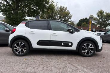 SPOTICAR Citroën C3 1.2 Puretech Shine Plus Euro 6 (s/s) 5dr Used Car - Hatchback Petrol White - Torquay - 1200630841_2