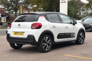 SPOTICAR Citroën C3 1.2 Puretech Shine Plus Euro 6 (s/s) 5dr Used Car - Hatchback Petrol White - Torquay - 1200630841_3