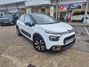 SPOTICAR Citroën C3 1.2 Puretech C-series Edition Euro 6 (s/s) 5dr Used Car - Hatchback Petrol White - Southampton - 1200631686_1
