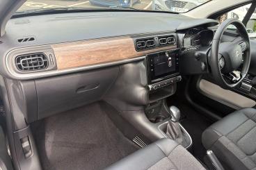 SPOTICAR Citroën C3 1.2 Puretech Max Eat6 Euro 6 (s/s) 5dr Used Car - Hatchback Petrol Black - Taunton - 1200633319_2