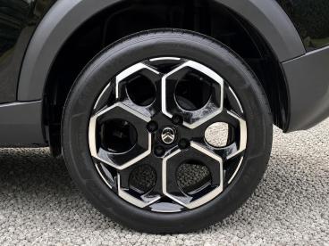 SPOTICAR Citroën C3 1.2 Turbo Plus Euro 6 (s/s) 5dr Used Car - Hatchback Petrol Black - Ilkeston - 1200633654_5