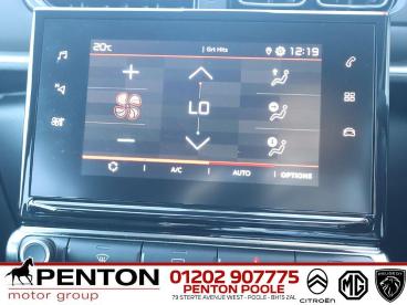 SPOTICAR Citroën C3 1.2 Puretech C-series Edition Euro 6 (s/s) 5dr Used Car - Hatchback Petrol Black - Poole - 1200638903_3