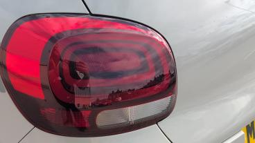 SPOTICAR Citroën C3 1.2 Puretech C-series Edition Euro 6 (s/s) 5dr Used Car - Hatchback Petrol  - Liverpool - 1200641226_5