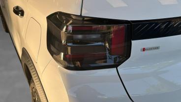 SPOTICAR Citroën C3 1.2 Turbo Collection Euro 6 (s/s) 5dr Used Car - Hatchback Petrol White - Crawley - 1200644123_5