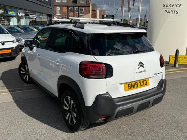 SPOTICAR Citroën C3 Aircross 1.2 Puretech Feel Euro 6 (s/s) 5dr Used Car - Suv Petrol White - Wakefield - 1200536455_3