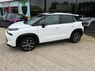 SPOTICAR Citroën C3 Aircross 1.2 Puretech Shine Euro 6 (s/s) 5dr Used Car - Suv Petrol White - Hastings - 1200547113_5