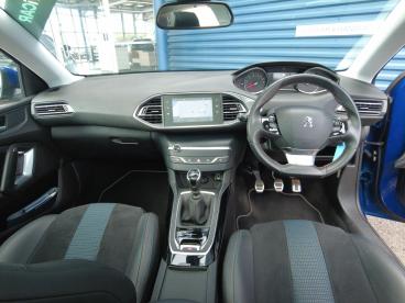 SPOTICAR Citroën C3 Aircross 1.2 Puretech C-series Edition Euro 6 (s/s) 5dr Used Car - Suv Petrol Grey - Barrow In Furness - 1200547834_3