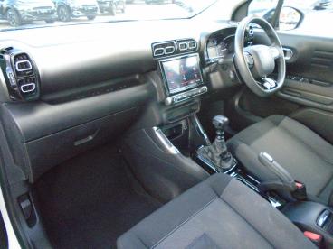 SPOTICAR Citroën C3 Aircross 1.2 Puretech Shine Euro 6 (s/s) 5dr Used Car - Suv Petrol White - Southampton - 1200553525_2