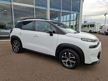 SPOTICAR Citroën C3 Aircross 1.2 Puretech Shine Euro 6 (s/s) 5dr Used Car - Suv Petrol White - Boston - 1200554167_5