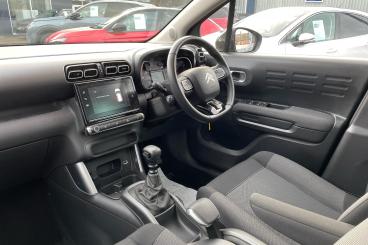 SPOTICAR Citroën C3 Aircross 1.2 Puretech Shine Euro 6 (s/s) 5dr Used Car - Suv Petrol Grey - Newark On Trent - 1200556747_2