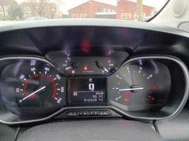 SPOTICAR Citroën C3 Aircross 1.2 Puretech Shine Plus Euro 6 (s/s) 5dr Used Car - Suv Petrol Grey - Aylesbury - 1200561327_2