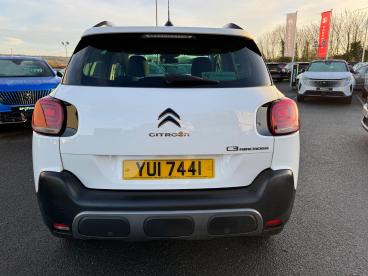 SPOTICAR Citroën C3 Aircross 1.2 Puretech C-series Euro 6 (s/s) 5dr Used Car - Suv Petrol White - Eglinton - 1200565147_5