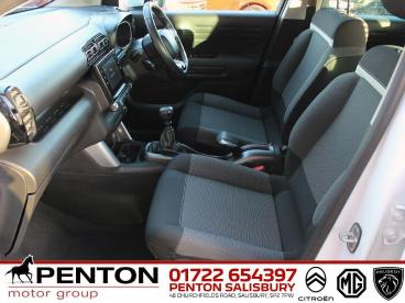 SPOTICAR Citroën C3 Aircross 1.2 Puretech Gpf Flair Euro 6 (s/s) 5dr Used Car - Suv Petrol White - Salisbury - 1200570176_2
