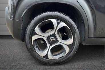 SPOTICAR Citroën C3 Aircross 1.2 Puretech Flair Euro 6 (s/s) 5dr Used Car - Suv Petrol Black - Peterborough - 1200575622_5