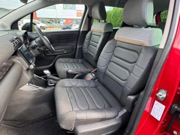 SPOTICAR Citroën C3 Aircross 1.2 Puretech Shine Plus Eat6 Euro 6 (s/s) 5dr Used Car - Suv Petrol Red - Chorley - 1200596084_2