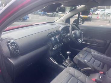SPOTICAR Citroën C3 Aircross 1.2 Puretech Max Euro 6 (s/s) 5dr Used Car - Suv Petrol Red - Weston-super-mare - 1200598631_2