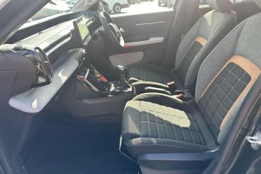 SPOTICAR Citroën C3 Aircross 1.2 Turbo Plus Euro 6 (s/s) 5dr Used Car - Suv Petrol Green - Yeovil - 1200621858_2