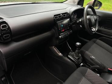 SPOTICAR Citroën C3 Aircross 1.2 Puretech C-series Edition Euro 6 (s/s) 5dr Used Car - Suv Petrol White - Bolton - 1200630619_2