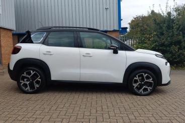 SPOTICAR Citroën C3 Aircross 1.2 Puretech Shine Plus Eat6 Euro 6 (s/s) 5dr Used Car - Suv Petrol White - Fareham - 1200634834_2