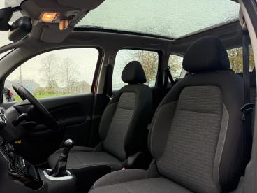 SPOTICAR Citroën C3 Picasso 1.6 Bluehdi Platinum Euro 6 5dr Used Car - Mpv Diesel Red - Carlisle - 1200555166_4