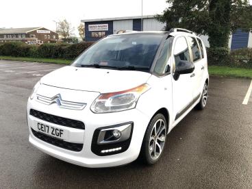 SPOTICAR Citroën C3 Picasso 1.2 Puretech Platinum Euro 6 5dr Used Car - Mpv Petrol White - Bridgend - 1200555351_3