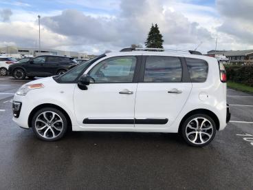 SPOTICAR Citroën C3 Picasso 1.2 Puretech Platinum Euro 6 5dr Used Car - Mpv Petrol White - Bridgend - 1200555351_4