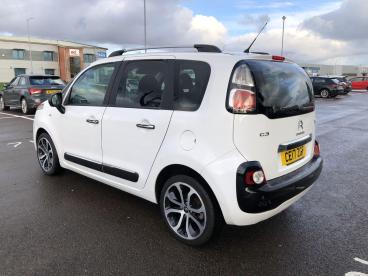 SPOTICAR Citroën C3 Picasso 1.2 Puretech Platinum Euro 6 5dr Used Car - Mpv Petrol White - Bridgend - 1200555351_5