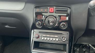 SPOTICAR Citroën C3 Picasso 1.2 Puretech Platinum Euro 6 5dr Used Car - Mpv Petrol Red - Wimbledon - 1200562259_4