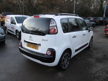 SPOTICAR Citroën C3 Picasso 1.2 Puretech Platinum Euro 6 5dr Used Car - Mpv Petrol White - Wokingham - 1200562414_3