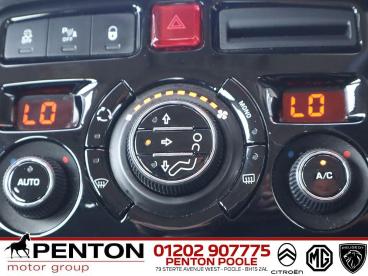 SPOTICAR Citroën C3 Picasso 1.6 Bluehdi Platinum Euro 6 5dr Used Car - Mpv Diesel White - Poole - 1200624346_3