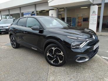 SPOTICAR Citroën C4 1.2 Puretech Shine Euro 6 (s/s) 5dr Used Car - Hatchback Petrol Black - Southampton - 1200516690_1