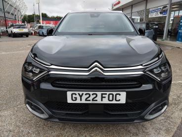 SPOTICAR Citroën C4 1.2 Puretech Shine Euro 6 (s/s) 5dr Used Car - Hatchback Petrol Black - Southampton - 1200516690_2