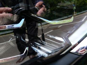 SPOTICAR Citroën C4 1.2 Puretech Max Euro 6 (s/s) 5dr Used Car - Hatchback Petrol Black - Wokingham - 1200516809_4