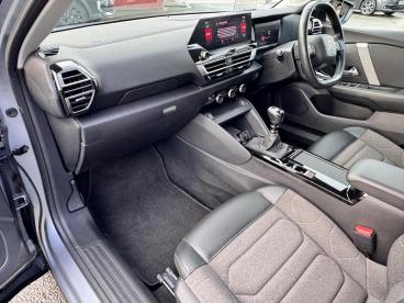 SPOTICAR Citroën C4 1.2 Puretech Shine Euro 6 (s/s) 5dr Used Car - Hatchback Petrol Grey - Chorley - 1200531844_2