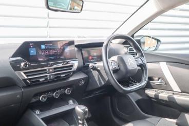 SPOTICAR Citroën C4 1.2 Puretech Shine Euro 6 (s/s) 5dr Used Car - Hatchback Petrol Blue - Stourbridge - 1200532801_2