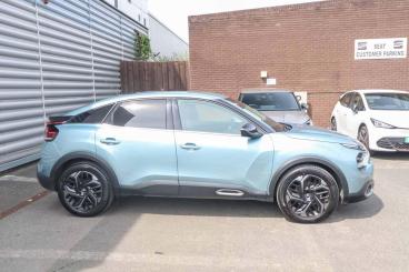 SPOTICAR Citroën C4 1.2 Puretech Shine Euro 6 (s/s) 5dr Used Car - Hatchback Petrol Blue - Stourbridge - 1200532801_4