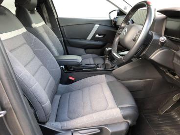 SPOTICAR Citroën C4 1.2 Puretech Shine Euro 6 (s/s) 5dr Used Car - Hatchback Petrol Grey - Keighley - 1200533626_3