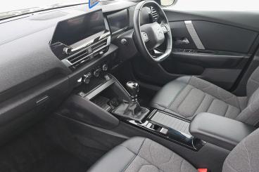 SPOTICAR Citroën C4 1.2 Puretech Shine Euro 6 (s/s) 5dr Used Car - Hatchback Petrol Grey - Telford - 1200542454_2