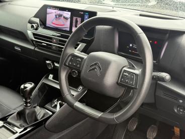 SPOTICAR Citroën C4 1.2 Puretech Max Euro 6 (s/s) 5dr Used Car - Hatchback Petrol Black - Eglinton - 1200545275_2