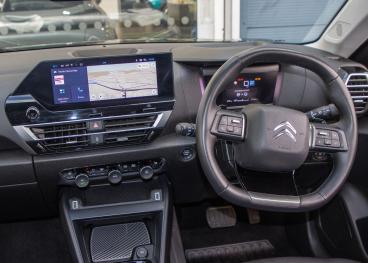 SPOTICAR Citroën C4 1.2 Puretech Max Eat8 Euro 6 (s/s) 5dr Used Car - Hatchback Petrol Black - Aldershot - 1200546297_4