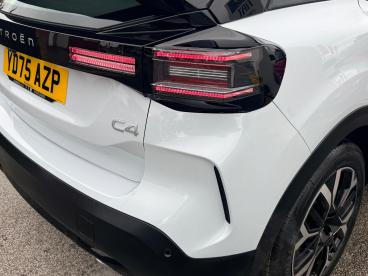 SPOTICAR Citroën C4 1.2 Puretech Plus Eat8 Euro 6 (s/s) 5dr Used Car - Hatchback Petrol White - Wakefield - 1200547450_5