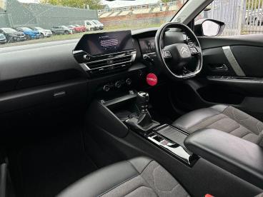 SPOTICAR Citroën C4 1.2 Puretech Shine Euro 6 (s/s) 5dr Used Car - Hatchback Petrol Black - Bolton - 1200548440_2