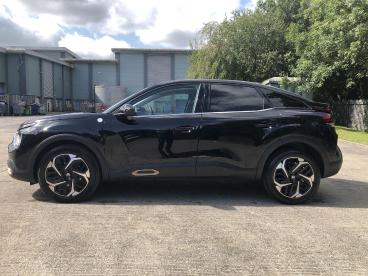 SPOTICAR Citroën C4 1.2 Puretech C-series Edition Euro 6 (s/s) 5dr Used Car - Hatchback Petrol Black - Camarthen - 1200550719_5