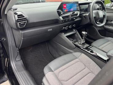 SPOTICAR Citroën C4 1.2 Puretech Plus Euro 6 (s/s) 5dr Used Car - Hatchback Petrol Black - Chorley - 1200551055_4