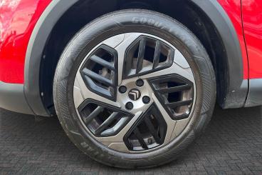 SPOTICAR Citroën C4 1.2 Puretech Sense Plus Euro 6 (s/s) 5dr Used Car - Hatchback Petrol Red - Peterborough - 1200553262_4